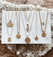 Load image into Gallery viewer, Shu Deity Necklace