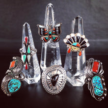 Load image into Gallery viewer, Shield Vintage Native American Ring
