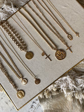 Load image into Gallery viewer, Pertinax Coin Choker
