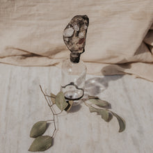 Load image into Gallery viewer, Small Geode Bottle
