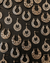 Load image into Gallery viewer, Teardrop Orchid Earrings
