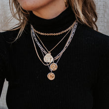 Load image into Gallery viewer, Uffizi Pendant Necklace
