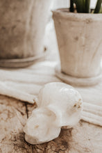 Load image into Gallery viewer, Santo Large Crystal Skull
